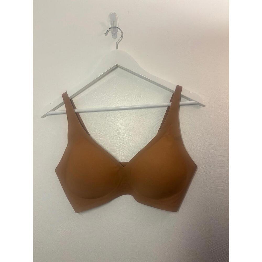 Deep V Wireless Bra Size Medium